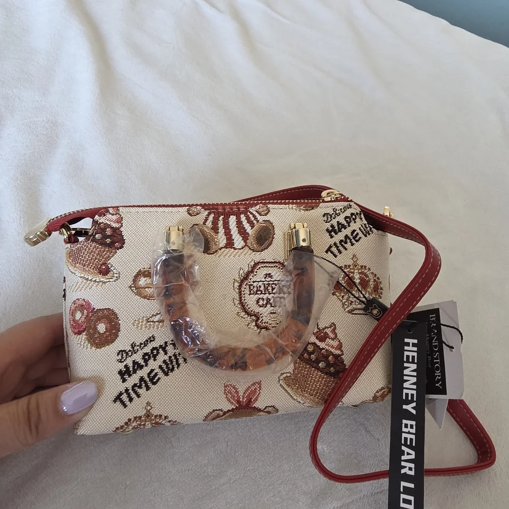 Henney Bear London adorable crossbody